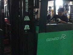 仓储货架堆高4米前移式叉车，狭窄仓库专用二手叉车