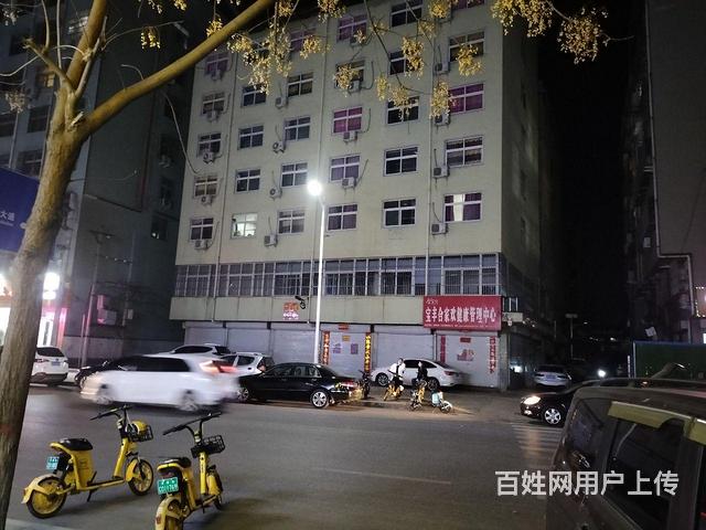 宝丰县前进路门面商铺二层600平出租的图片