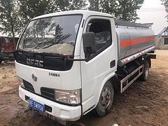 烟台 精品五吨， 东风福瑞卡油罐车
