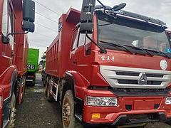 18年国三重汽后八轮336马力5米6箱 准新车