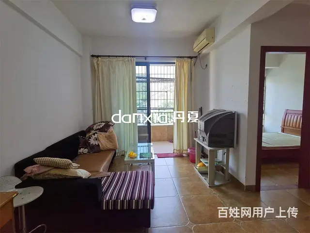 紧邻海沧龙池 圣.地亚哥 高层1房 简装便宜出租 高层视野好的图片