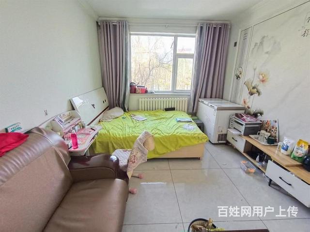 城西 二中对面 2室 出门就是学校 可按揭  急售的图片