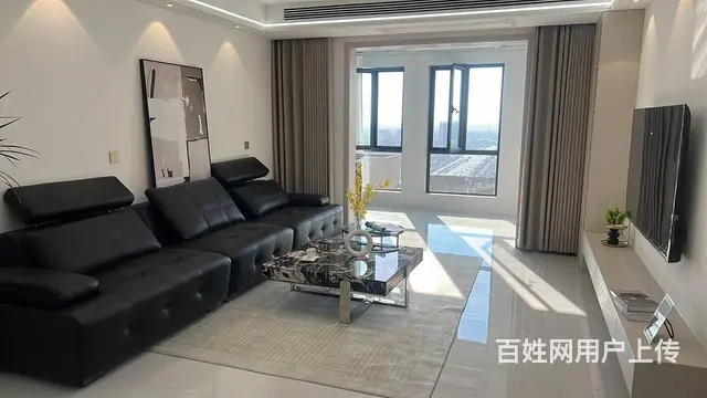 新区 理工大学南门 理工帝湖湾 电梯中层  四室 精装修的图片
