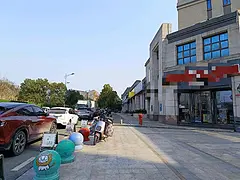 点军那溪谷小区门口50平店铺出租