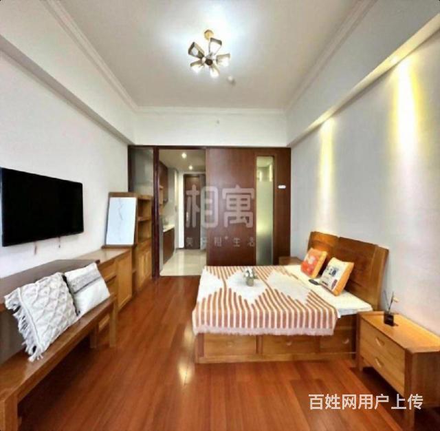 新上！泰美 国际朝南一室 有移门 本人实拍随时看下沙西地铁口的图片