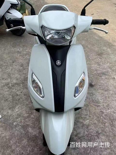 批发零售二手摩托车的图片