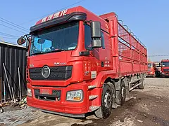 二手德龙 9.6米载货车 前四后四300马力