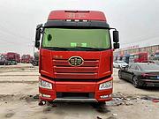 19年解放J6P牵引车货车 国5 双驱轻体