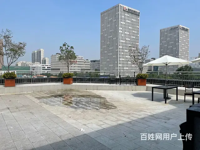 紫光全业态带双露台适合茶楼，咖啡馆临行街商铺出租的图片