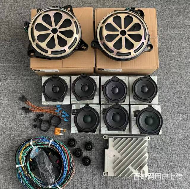 奔驰GLE350改装原厂的小柏林之声音响的图片