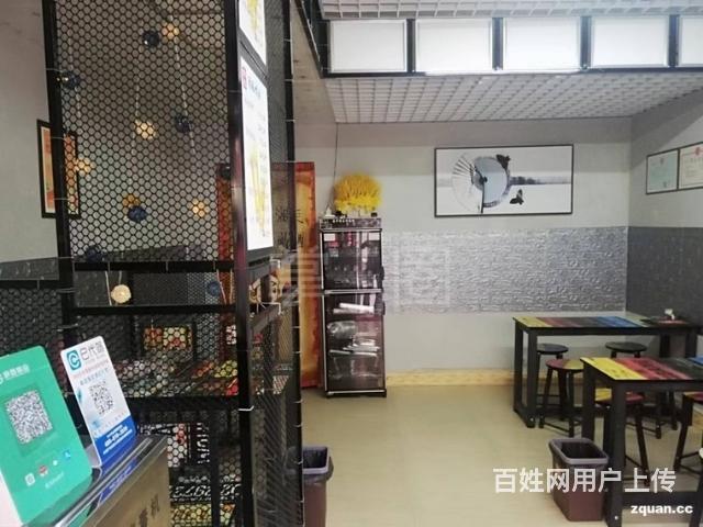 巴山东路阳光巷小餐馆的图片