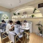 花溪区十字街临街100平美甲美容综合店转让