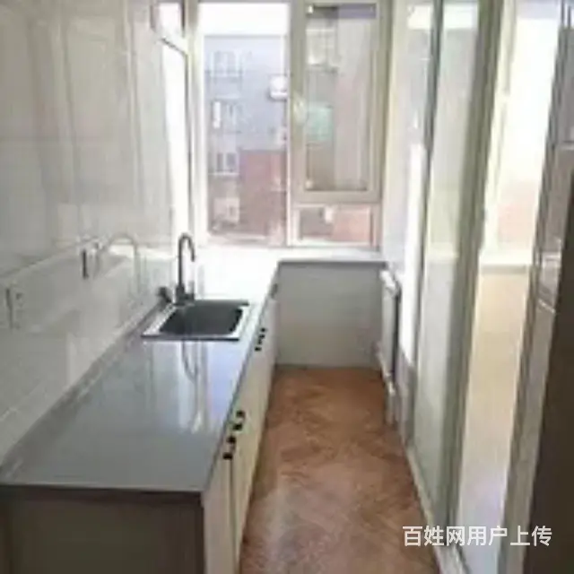 辽中小区雷二书包的图片