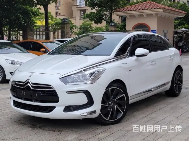 DS5 2014款 1.6T 手自一体 THP160 豪华版的图片