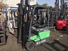 新款丰田3支点电动叉车=冷库二手叉车