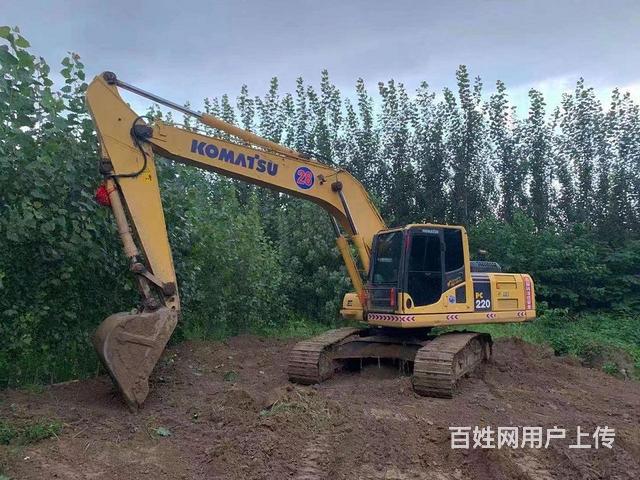 工地完工低价出售极品小松220-8mo二手挖掘机的图片