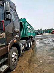 1年10个月解放 460马力半挂车 高栏 国4