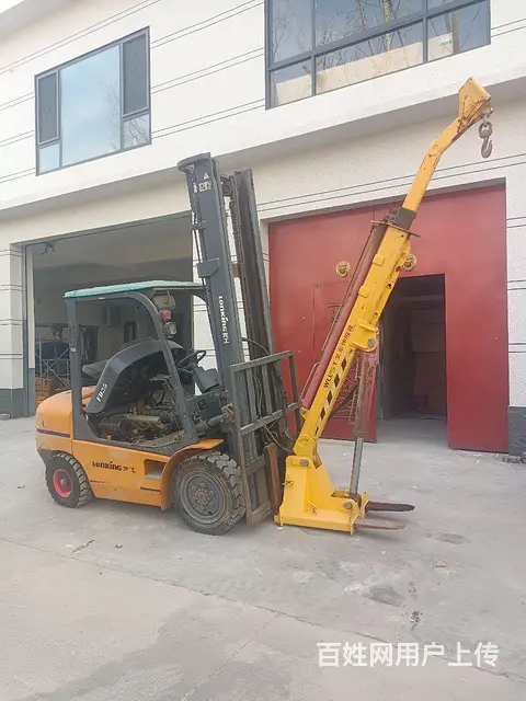 30叉车的图片