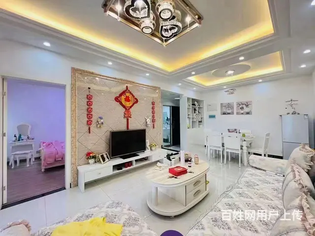 香榭水岸二期72平米精装电梯中层仅售45.8万的图片