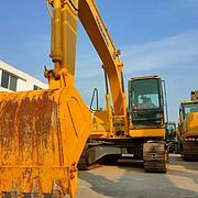 急转小松130-7二手挖机工地完工纯土方车手续齐全