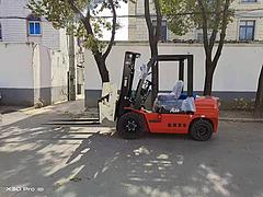 低价出售带侧翻3吨合力杭叉，质量好，全国包邮！