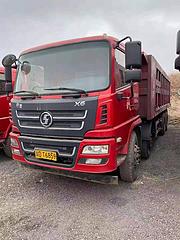 两台18年轩德X6轻皮前四后八自卸车，货箱7米2