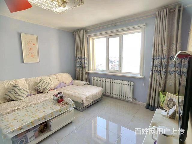 精装修电梯楼的图片