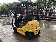 个人二手3米小松电动叉车 原装侧移二手叉车