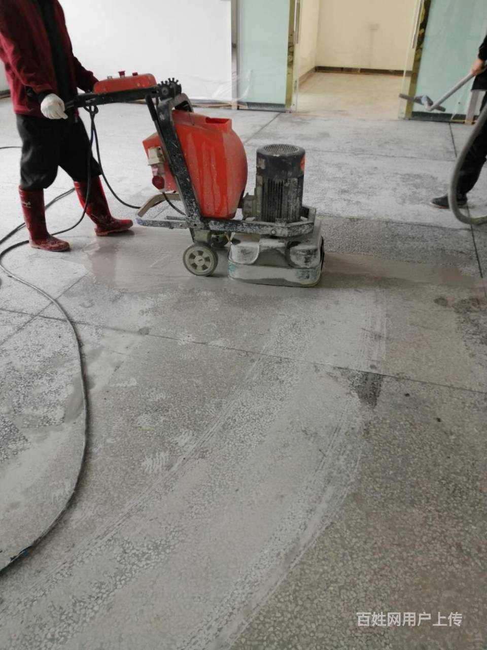 萝岗专业水磨石翻新,油污打磨,抛光打蜡,无尘固化