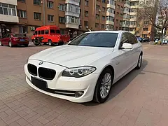 2012新款2.0T发动机宝马5