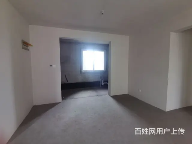 道南里三期 已办证可贷款 中间楼层三居室129平有储的图片