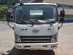 一汽解放 20年 5吨油罐车，可以异地审车