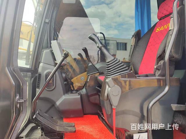SY135C挖掘机，车况好 原版漆 九成新 诚心售的图片