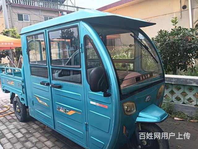 电动三轮车，淮海牌半棚双排，45电瓶，续航80里左的图片