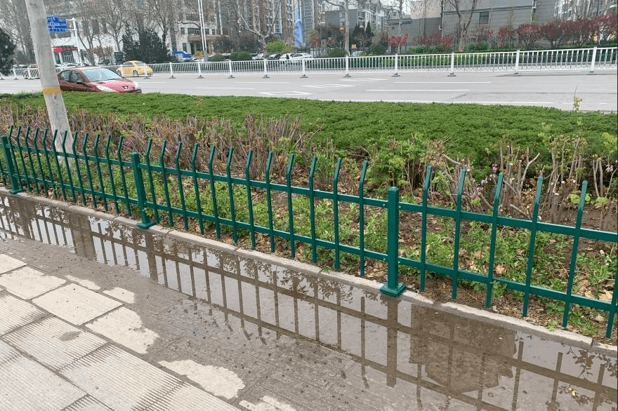 草坪护栏厂家