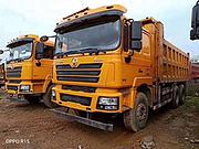两台18年 德龙F3000 后八轮自卸车 375马