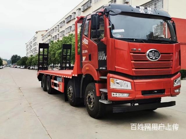 国标材质解放J6前四后八挖机平板拖车多少钱一辆的图片