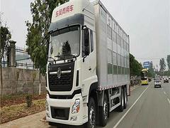 东风前四后八7.5米畜禽运输车  自动喂食