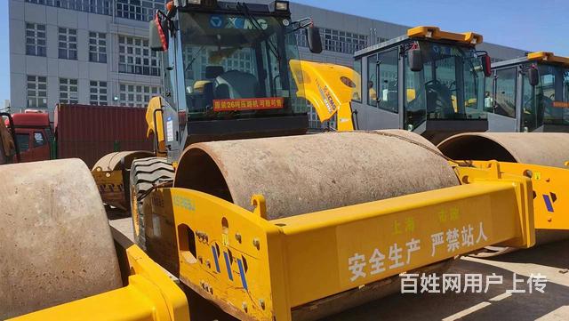 图木舒克地区二手压路机市场 徐工22吨振动压路机的图片