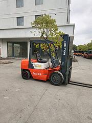 亏本出售二手合力叉车1.5－10吨柴油电动叉车