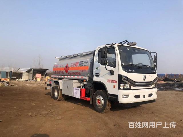 大量出售东风5吨8吨油罐车低价处理的图片