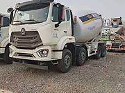 大12方新车重汽豪瀚搅拌车 轻量化 前四后八国五