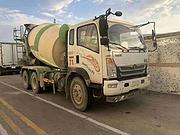 出售19年二手小型搅拌车 大10方  210马力