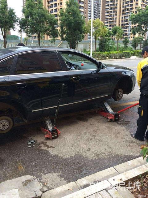 湘阴县高速公路送油救援电话/汽车没电搭电救援的图片