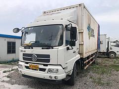 威海低价转让17年10月6.8米东风天锦厢式货车