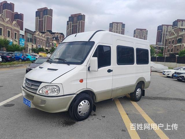 出售精品三座版无报废小专依维柯的图片