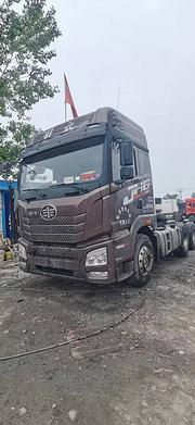 20年二手解放JH6牵引车 460马力 国五 双驱