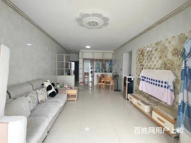 急租：蓝湾附近3房1200/月  配套齐全的图片
