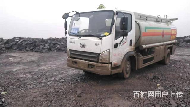 宝鸡急转一辆带手续8吨油罐车价格的图片