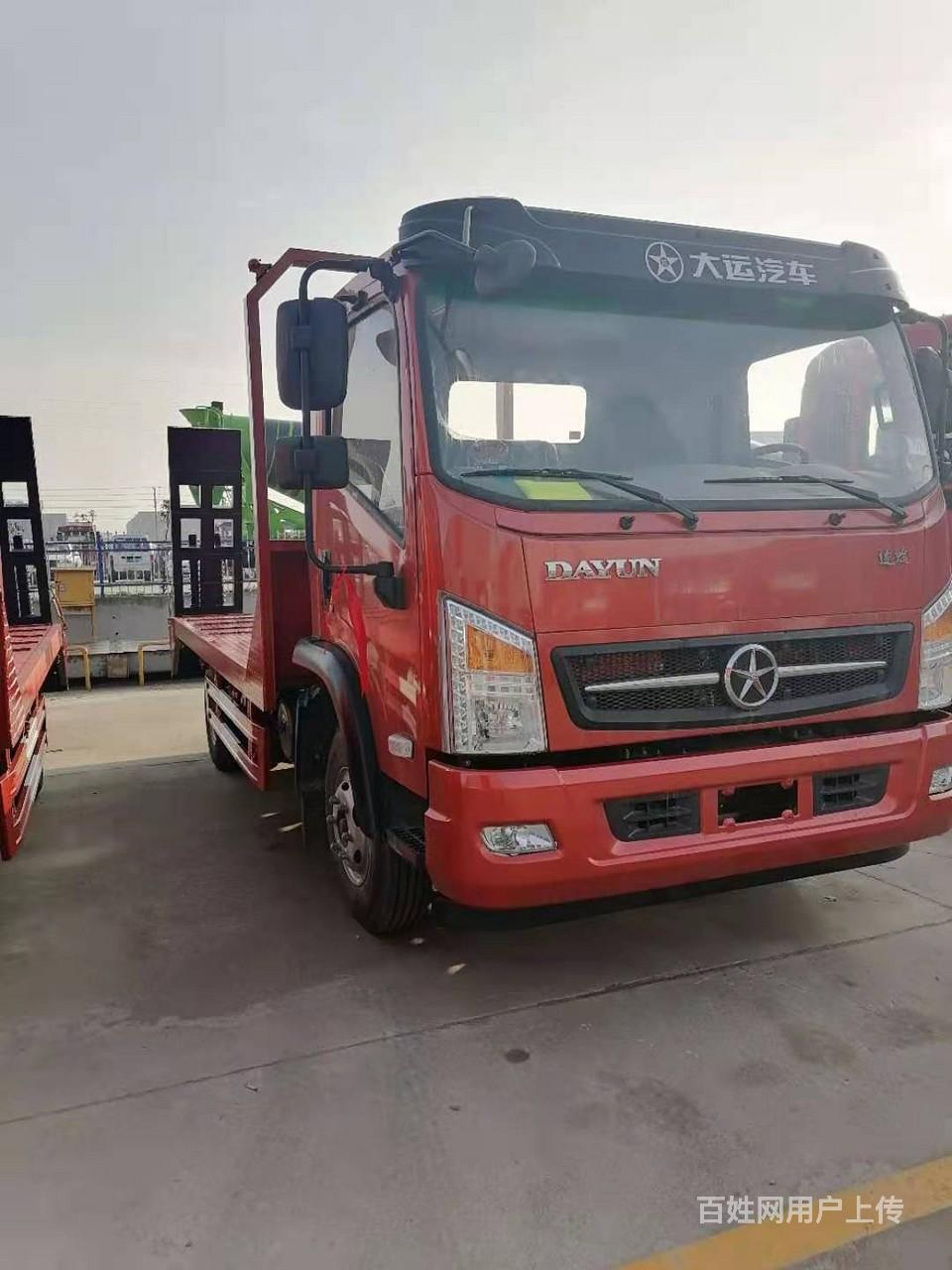 临沂大运10吨平板车 黄牌平板运输车 挖机拖车